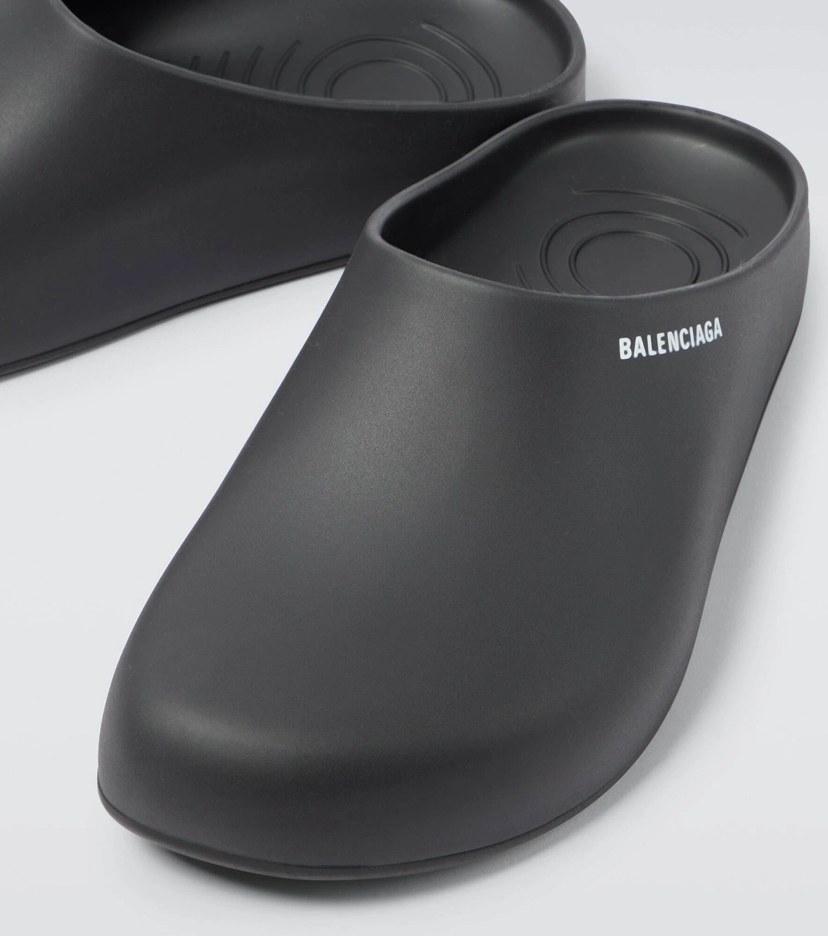 Balanciaga Rubber slippers